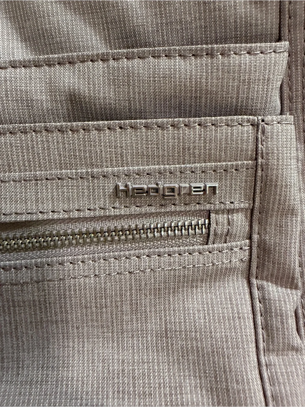 NWT Hedgren Adjustable Crossbody in Sepia/Light Lavendar color